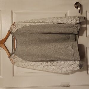 Open back lace sleeve top